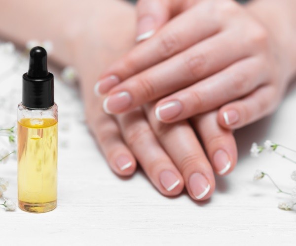 How To Remove Acrylic Nails At Home Using Cuticle Oil