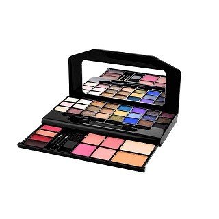 Revlon Love Is On Deluxe Make-up Kit